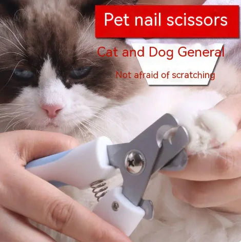 Ergonomic pet nail clipper for safe and easy cutting