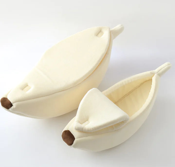 Banana-shaped pet bed