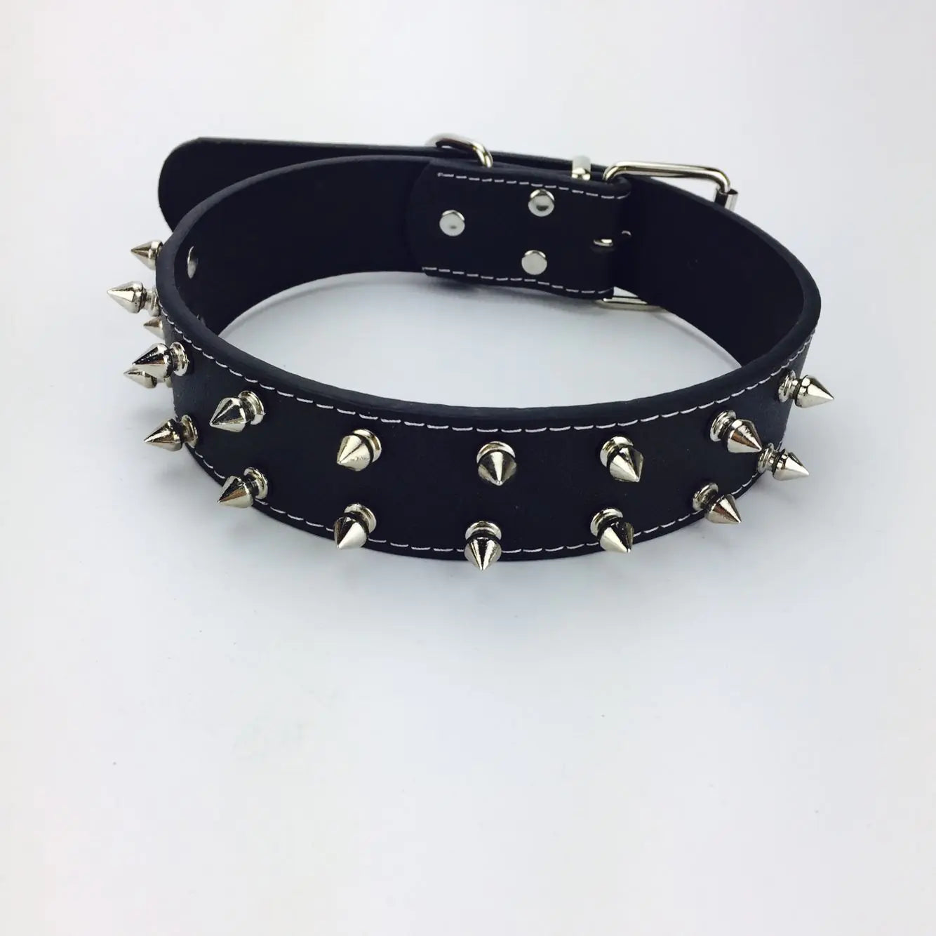 Simple solid color dog collar