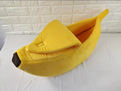 Banana-shaped pet bed
