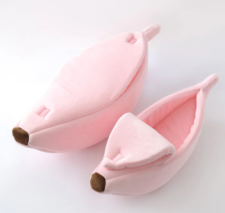 Banana-shaped pet bed