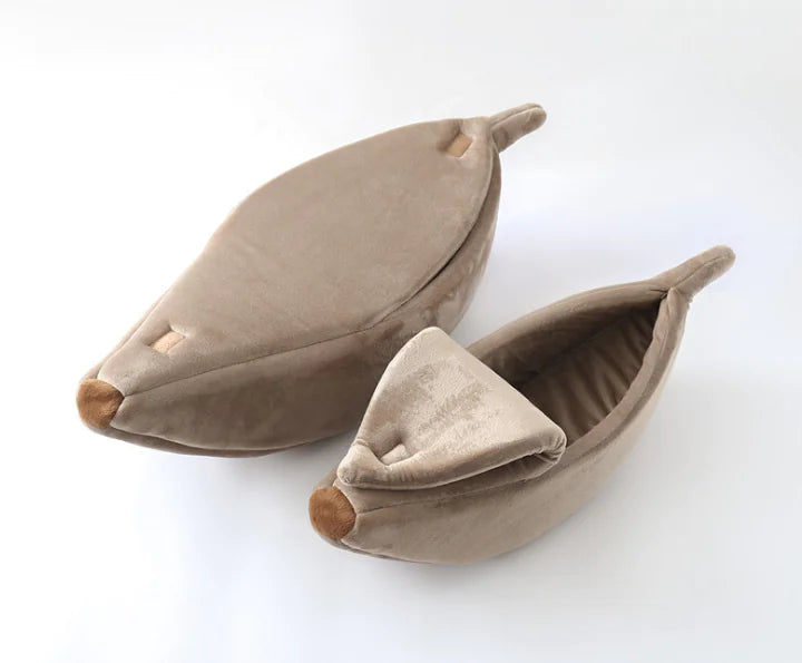 Banana-shaped pet bed